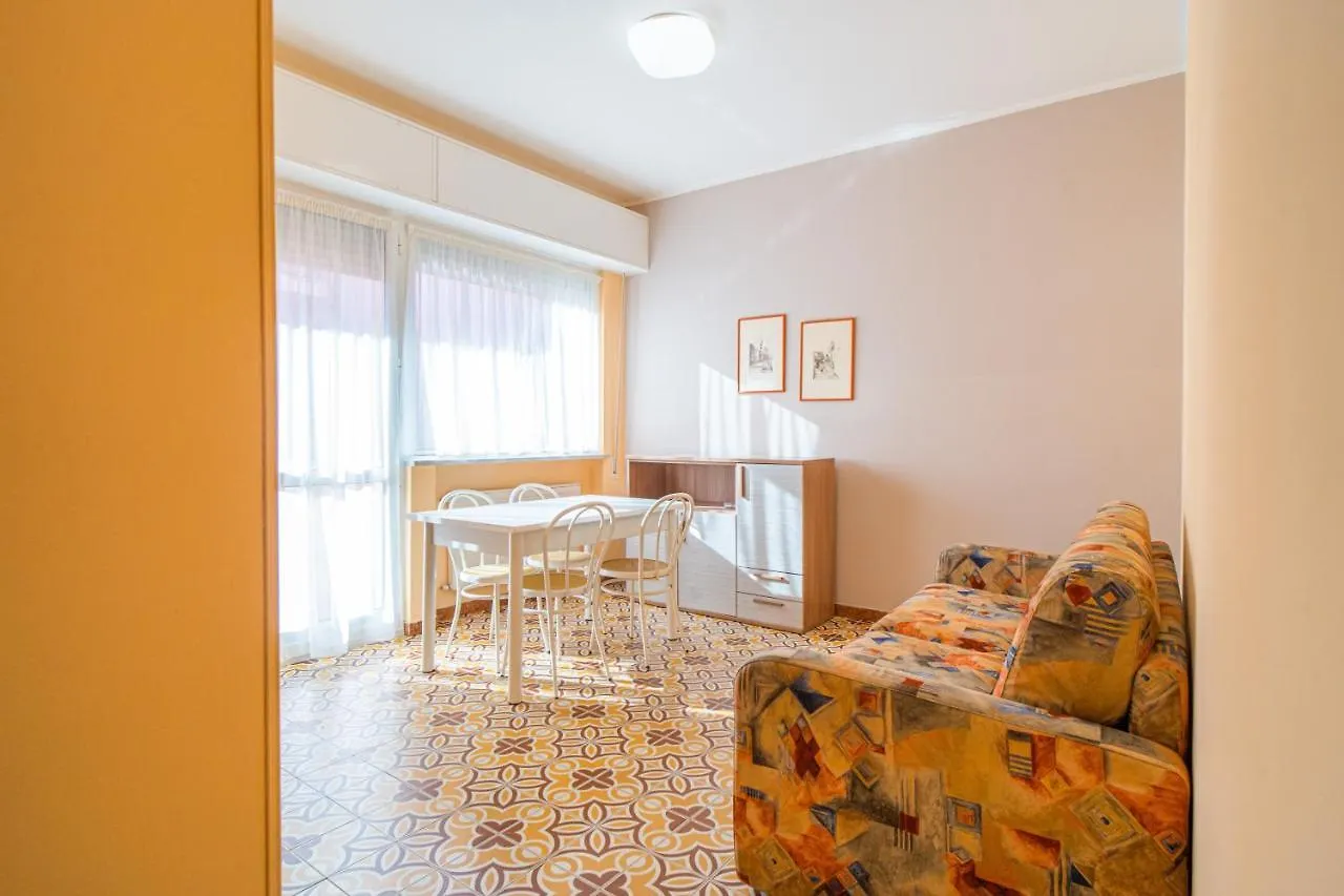 Apartment Appartamenti La Residenza Borgio Verezzi